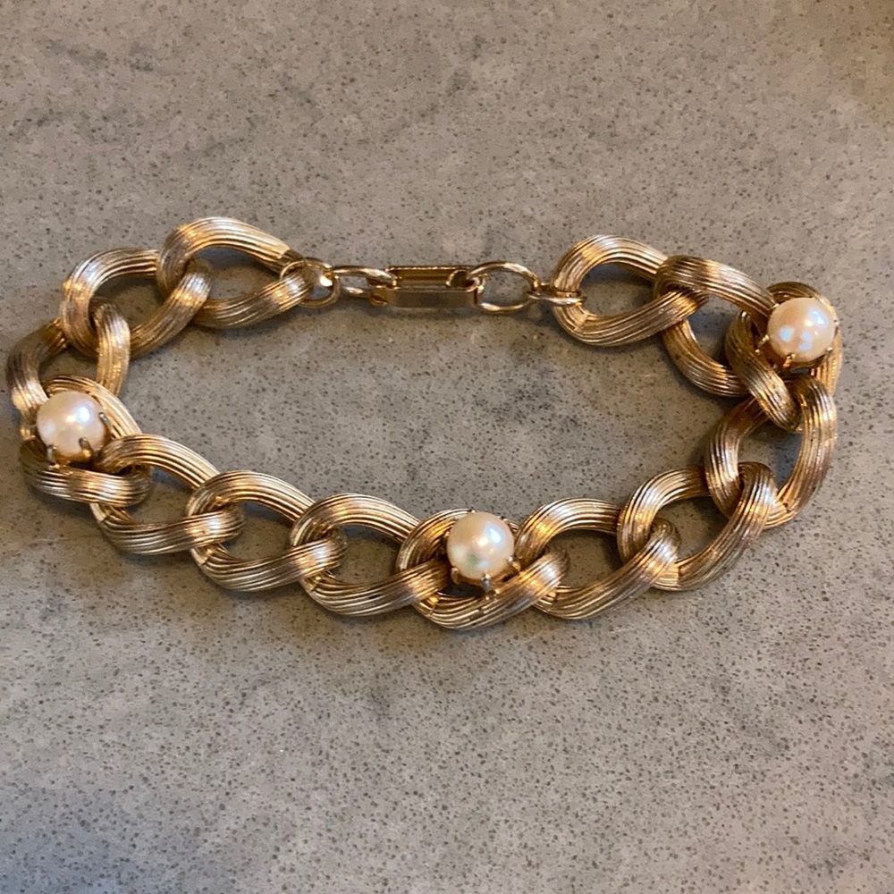 Vintage Costume Gold Link Bracelet w/Pearls -$10